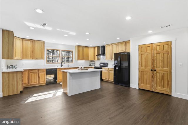 604 LOCKSA RD, Romney, WV 26757