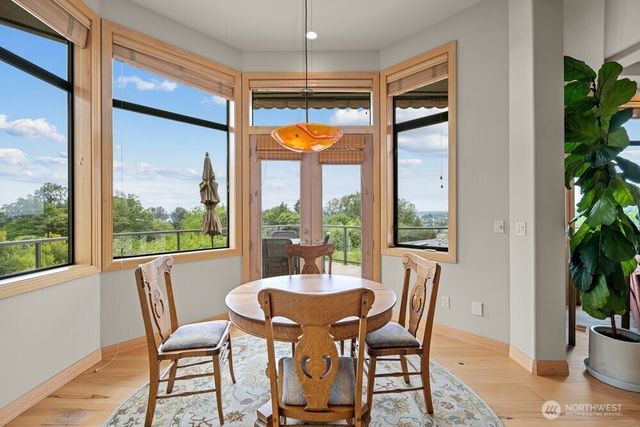 7619 115th Place NE, Kirkland, WA 98033