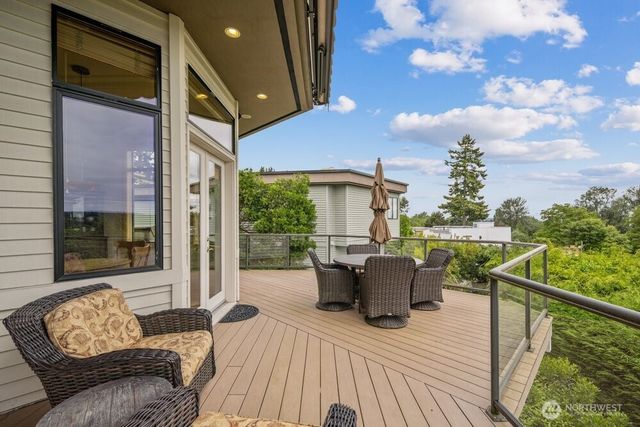 7619 115th Place NE, Kirkland, WA 98033