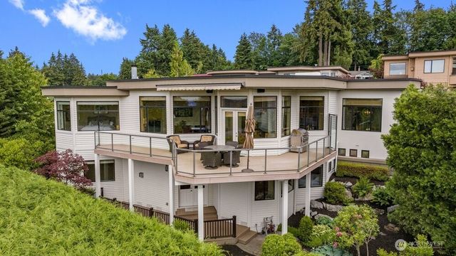 7619 115th Place NE, Kirkland, WA 98033