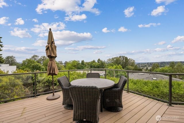 7619 115th Place NE, Kirkland, WA 98033