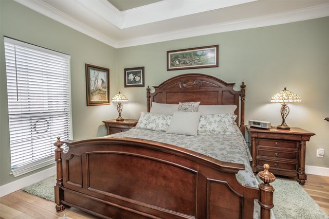 205 Kiowa Drive E, Gainesville, TX 76240