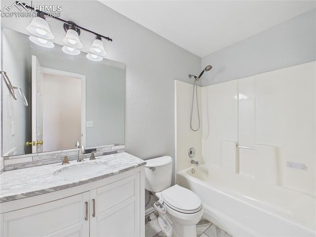 1770 N Smokey Hill Lane, Pueblo West, CO 81007