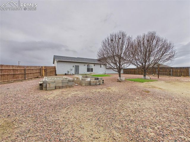1770 N Smokey Hill Lane, Pueblo West, CO 81007