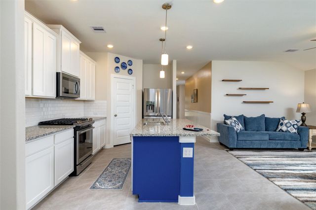 4910 Bottlebrush Drive, Pearland, TX 77584