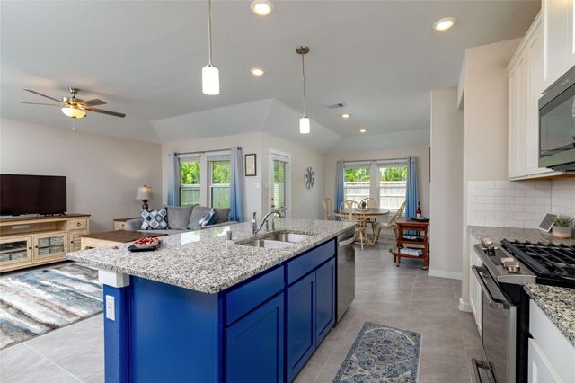 4910 Bottlebrush Drive, Pearland, TX 77584