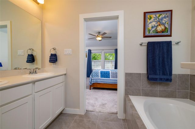 4910 Bottlebrush Drive, Pearland, TX 77584