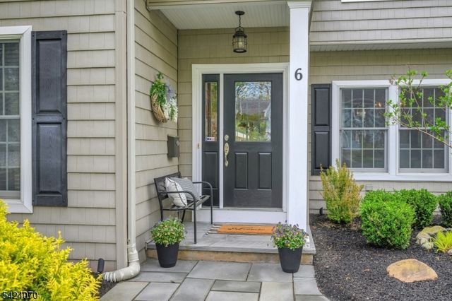 6 Yorke Rd, Mountain Lakes Boro, NJ 07046