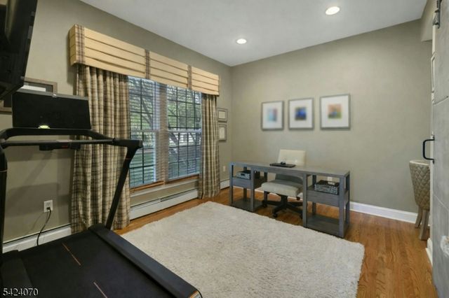 6 Yorke Rd, Mountain Lakes Boro, NJ 07046