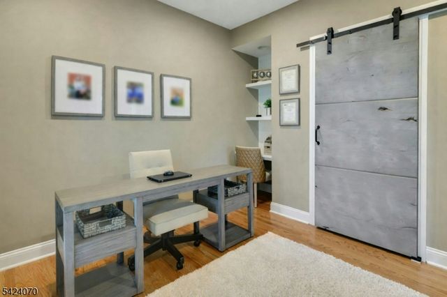 6 Yorke Rd, Mountain Lakes Boro, NJ 07046