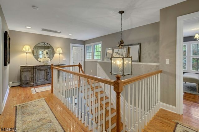 6 Yorke Rd, Mountain Lakes Boro, NJ 07046