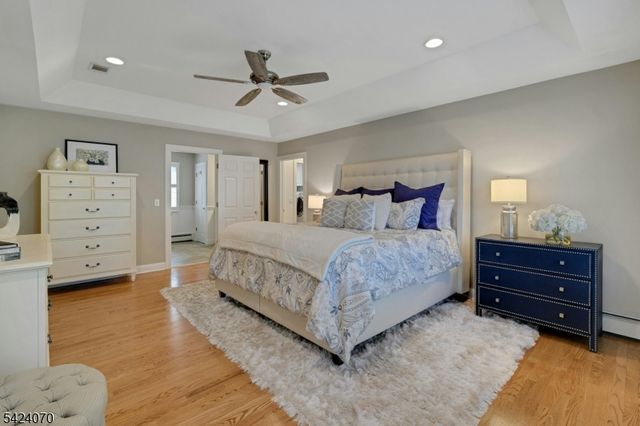 6 Yorke Rd, Mountain Lakes Boro, NJ 07046