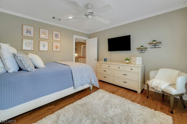 6 Yorke Rd, Mountain Lakes Boro, NJ 07046