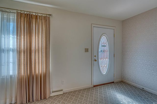 821 E LINCOLN Avenue, Mount Vernon, IN 47620