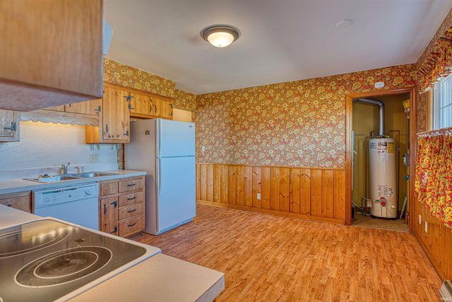 821 E LINCOLN Avenue, Mount Vernon, IN 47620