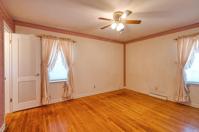 821 E LINCOLN Avenue, Mount Vernon, IN 47620