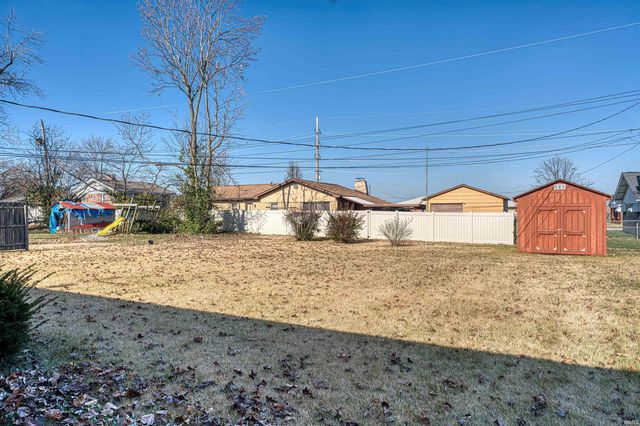 821 E LINCOLN Avenue, Mount Vernon, IN 47620