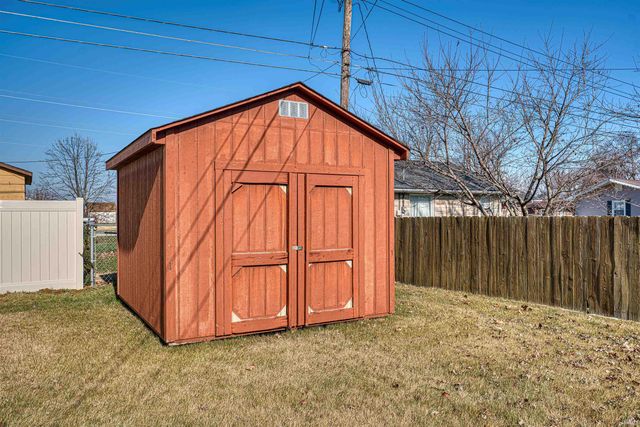 821 E LINCOLN Avenue, Mount Vernon, IN 47620