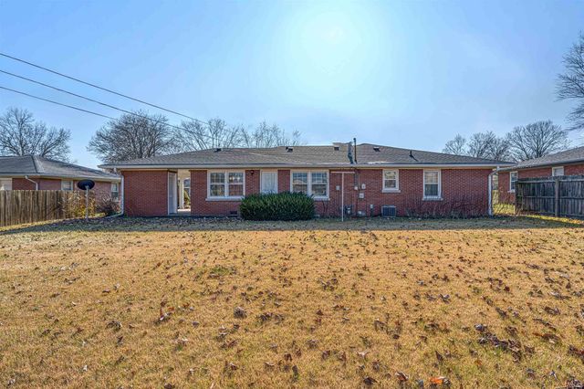 821 E LINCOLN Avenue, Mount Vernon, IN 47620