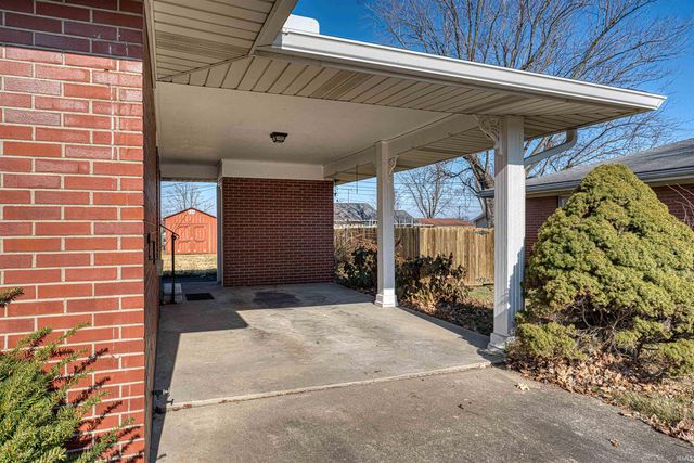 821 E LINCOLN Avenue, Mount Vernon, IN 47620