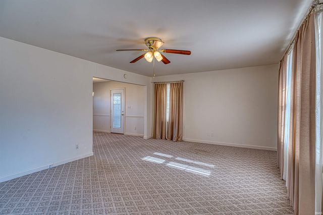 821 E LINCOLN Avenue, Mount Vernon, IN 47620