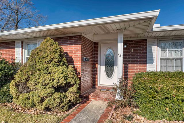 821 E LINCOLN Avenue, Mount Vernon, IN 47620