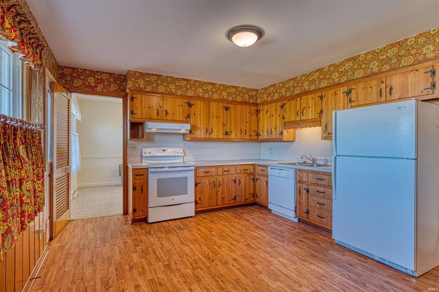 821 E LINCOLN Avenue, Mount Vernon, IN 47620