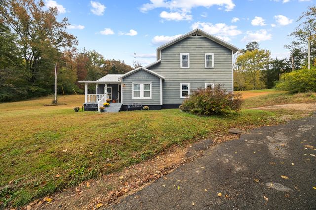 123 Brewer Dr, Waynesboro, TN 38485