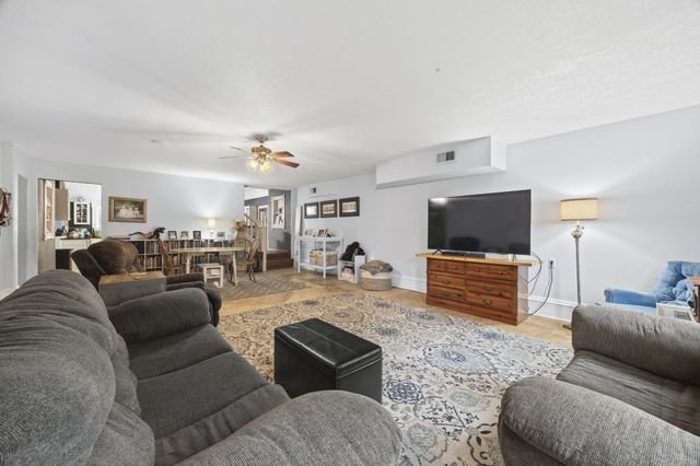 123 Brewer Dr, Waynesboro, TN 38485
