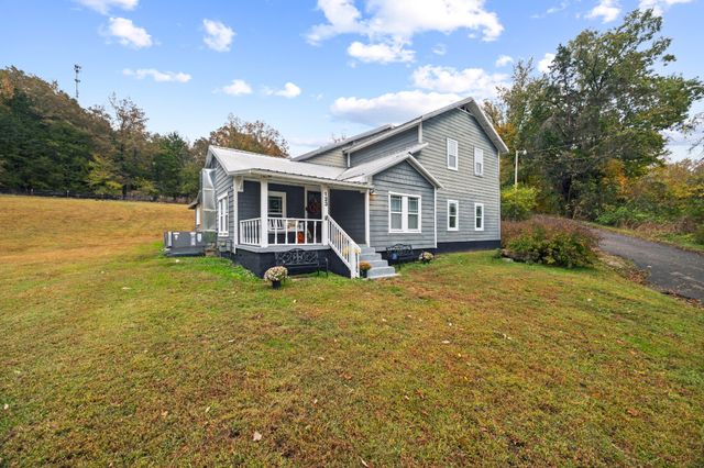 123 Brewer Dr, Waynesboro, TN 38485