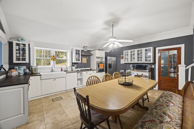 123 Brewer Dr, Waynesboro, TN 38485