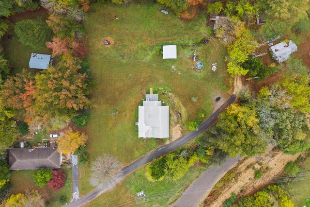 123 Brewer Dr, Waynesboro, TN 38485