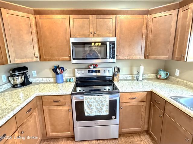 178 Casablanca Ct, Cecilia, KY 42724