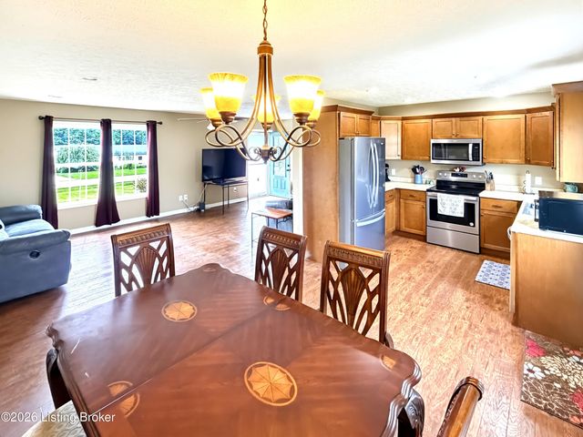 178 Casablanca Ct, Cecilia, KY 42724