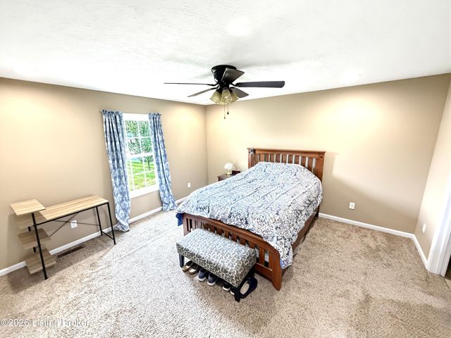 178 Casablanca Ct, Cecilia, KY 42724