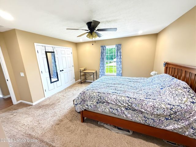 178 Casablanca Ct, Cecilia, KY 42724