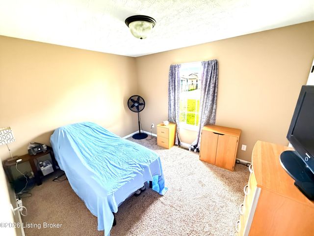 178 Casablanca Ct, Cecilia, KY 42724