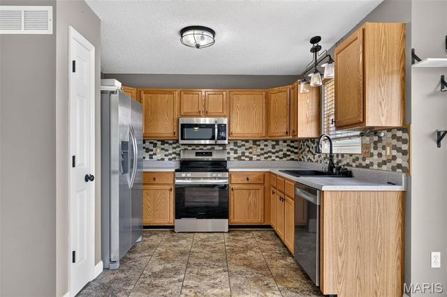 4057 Jessica Drive, Wentzville, MO 63385