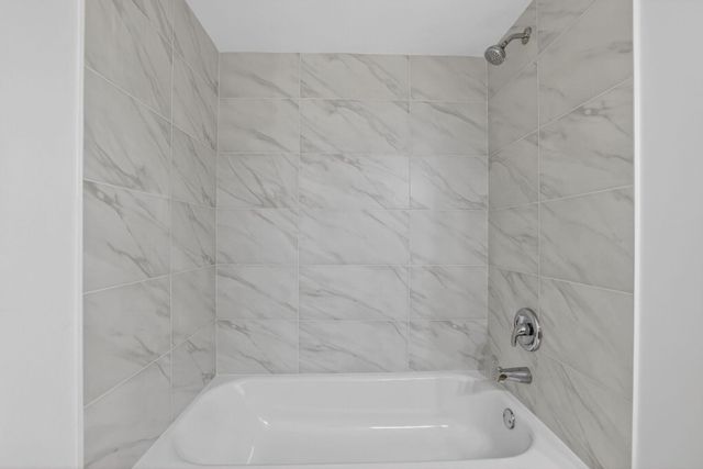3041 N Oakland Forest Drive 103, Oakland Park, FL 33309