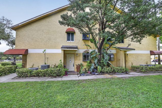 3041 N Oakland Forest Drive 103, Oakland Park, FL 33309