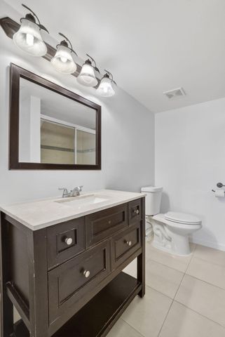 3041 N Oakland Forest Drive 103, Oakland Park, FL 33309