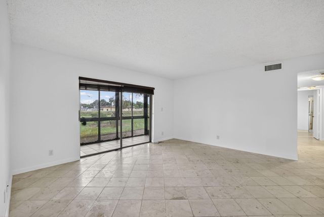 3041 N Oakland Forest Drive 103, Oakland Park, FL 33309
