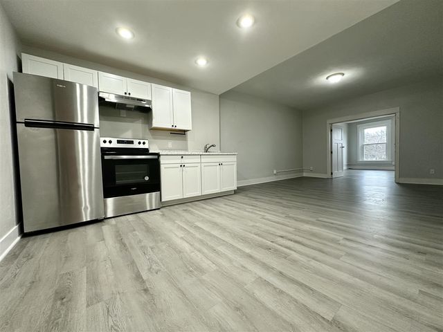 1336 Portage Street, Kalamazoo, MI 49001