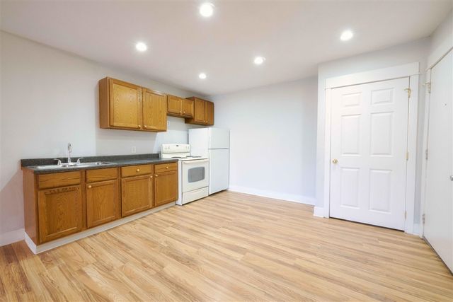 1336 Portage Street, Kalamazoo, MI 49001