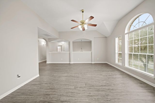 4035 E Teal Estates Circle, Fresno, TX 77545