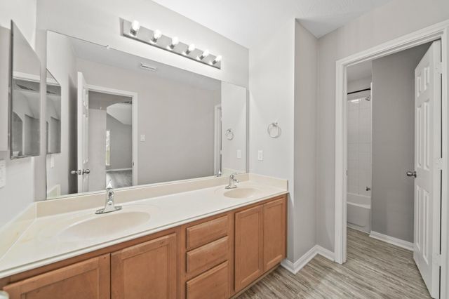 4035 E Teal Estates Circle, Fresno, TX 77545