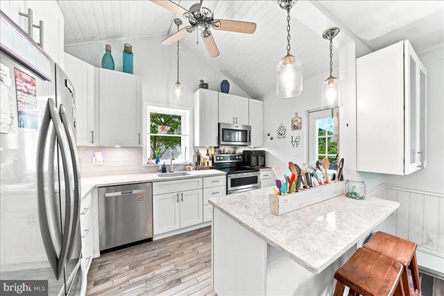 5117 PONTIAC RD, Drexel Hill, PA 19026