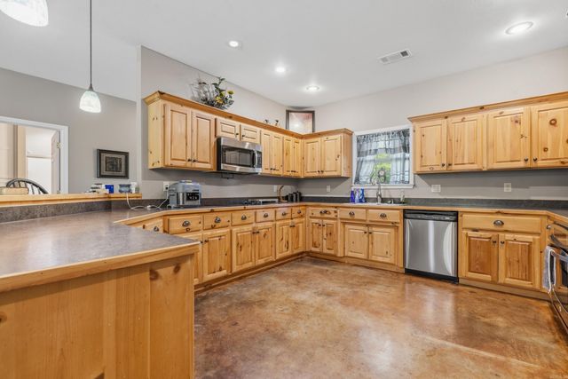43 Tracelwood Drive, Arkadelphia, AR 71923