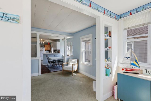 313 W JUNIPER AVE, Wildwood, NJ 08260