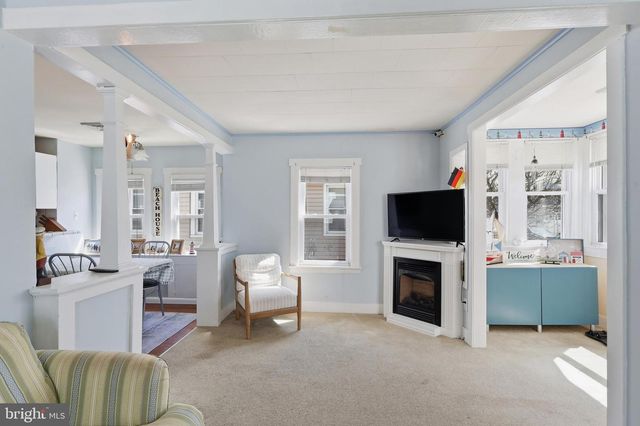 313 W JUNIPER AVE, Wildwood, NJ 08260